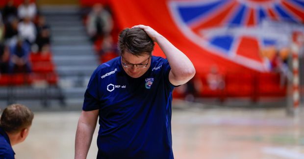 Gunnar Magnússon svekktur á hliðarlínunni í kvöld.