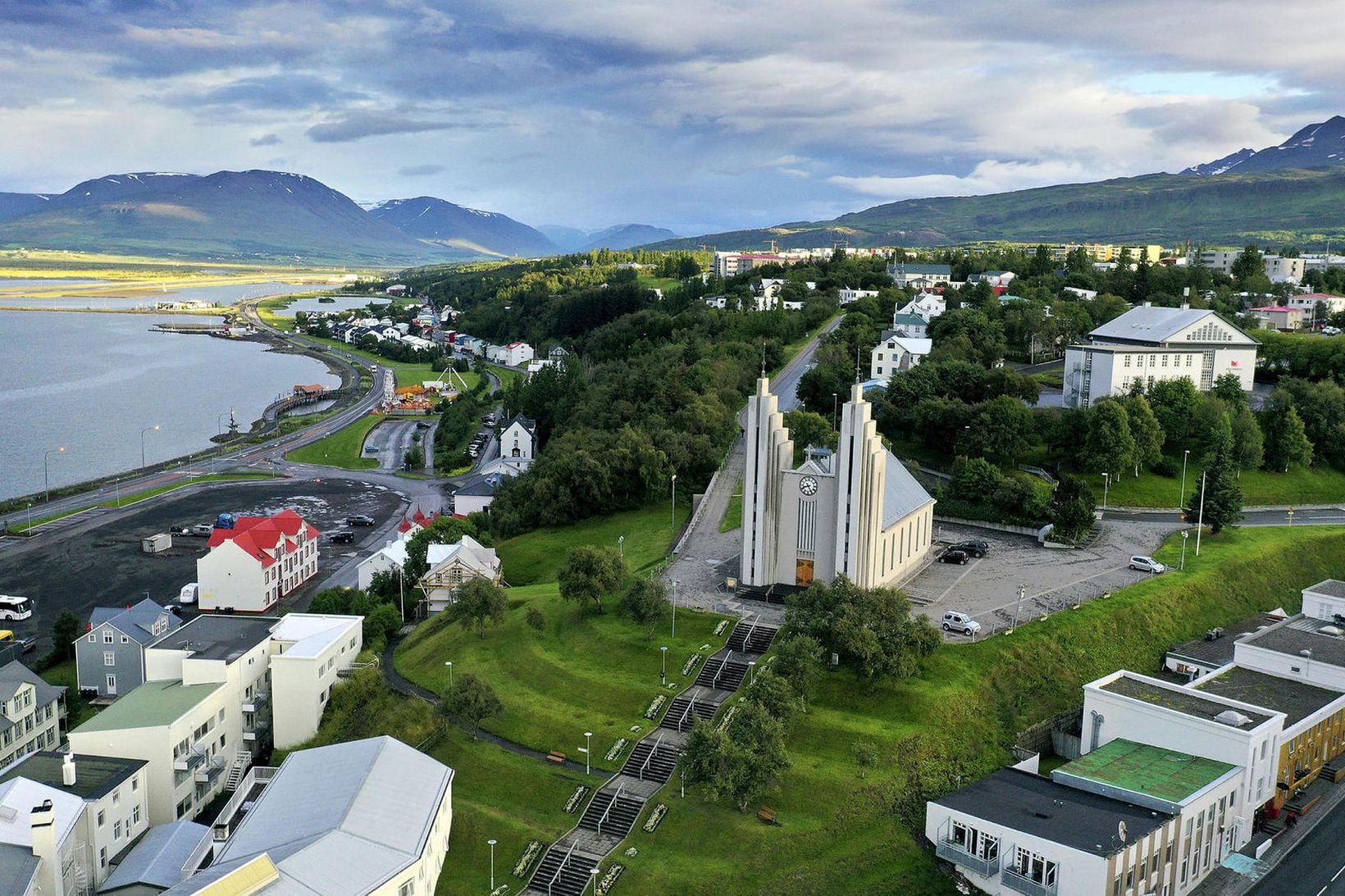 Brögð eru að því að hópar skemmtanaglaðra Reykvíkinga hafi heimsótt …