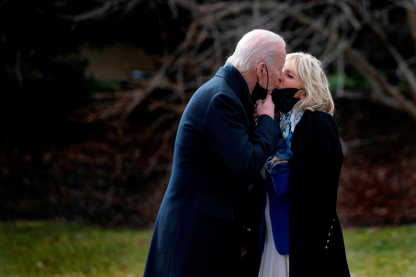 Forsetahjónin Joe og Jill Biden eru rómantísk.