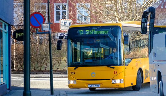 Strætó hættir að taka við reiðufé