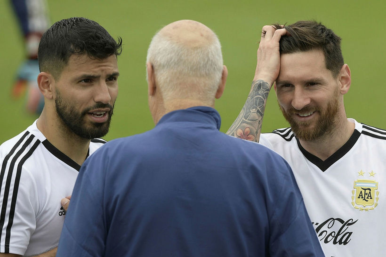 Lionel Messi og Sergio Agüero, tveir afar skæðir leikmenn í …