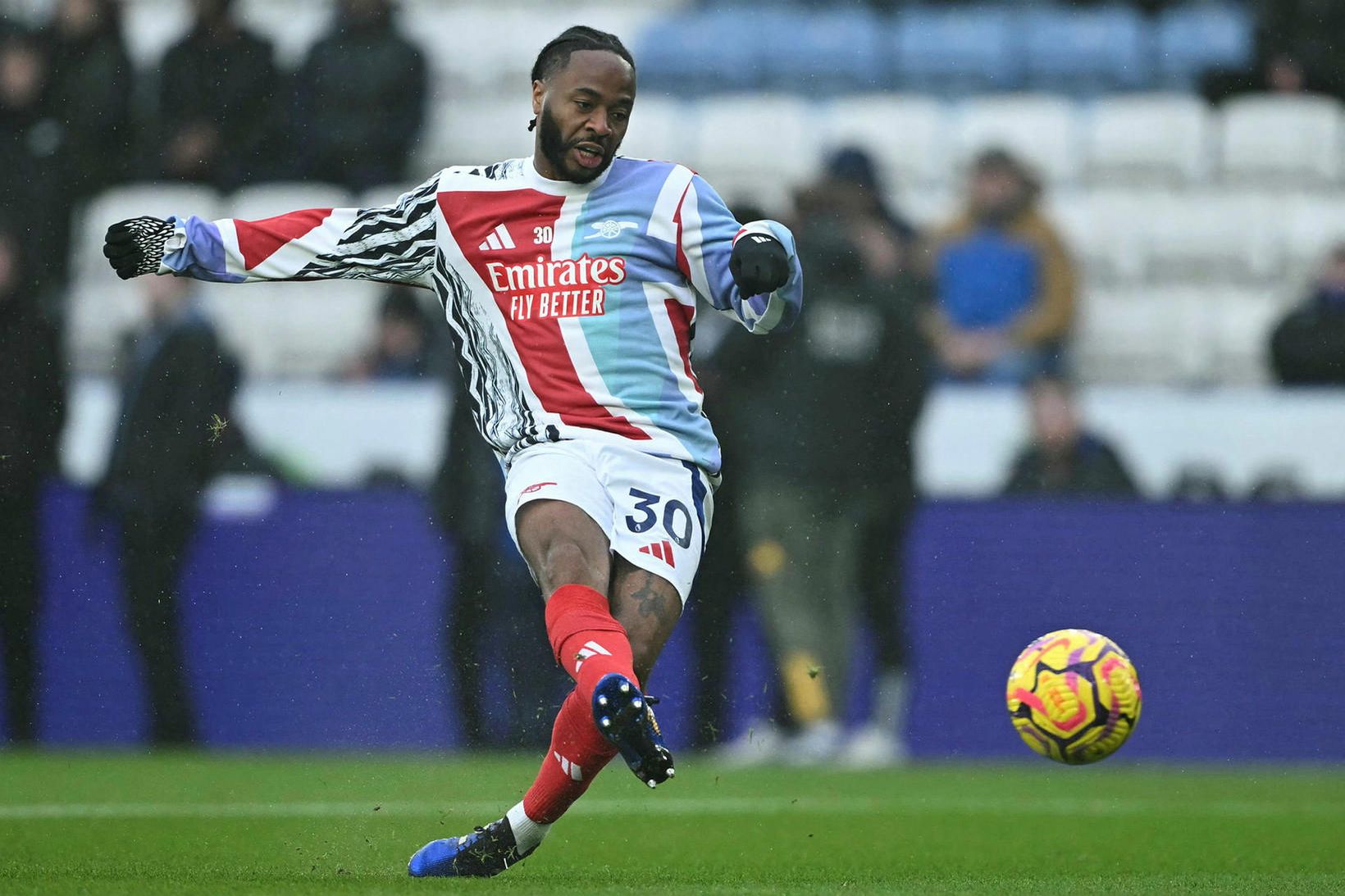 Sterling loksins kominn með lið