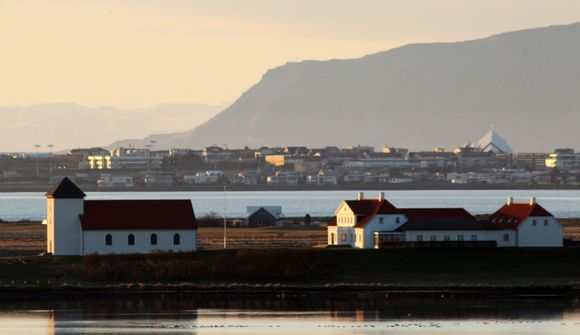 Leiðtogar boðaðir á Bessastaði