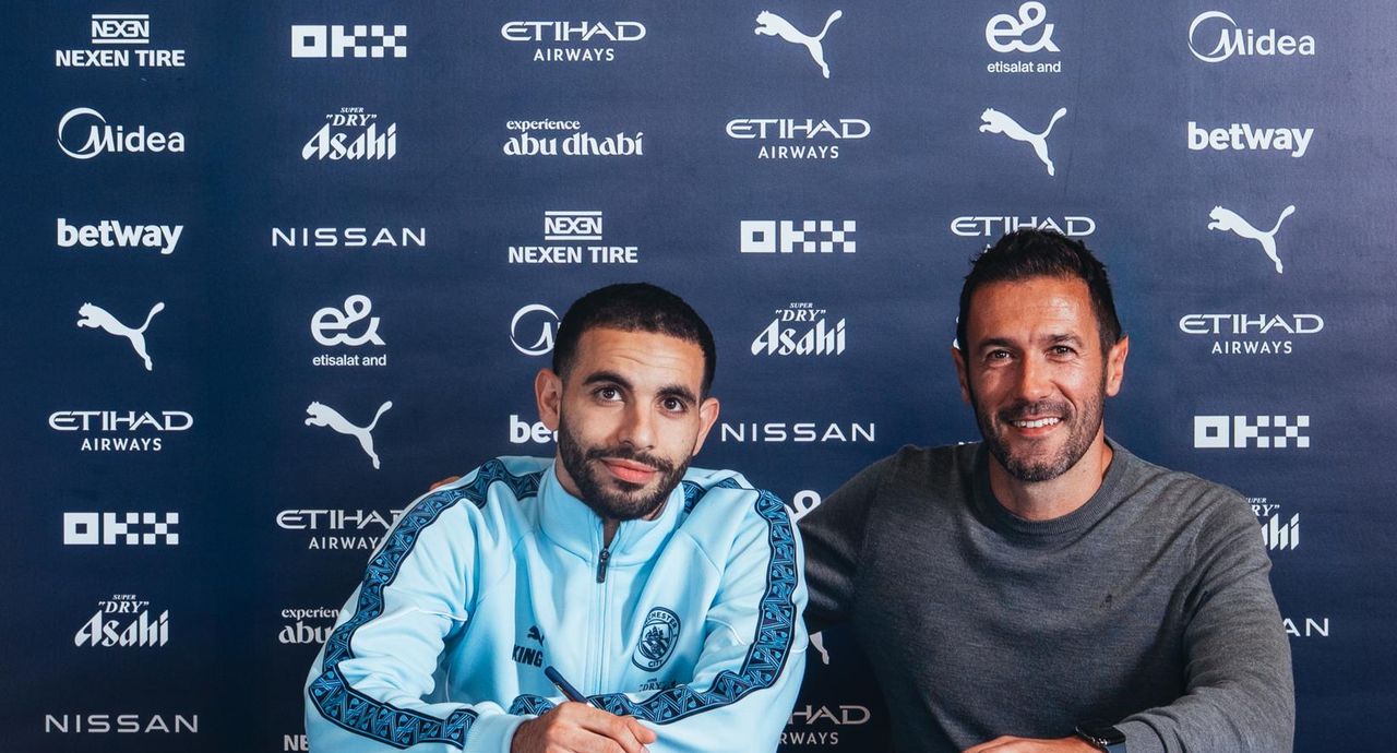 Rayan Ait-Nouri skrifar undir hjá Manchester City.