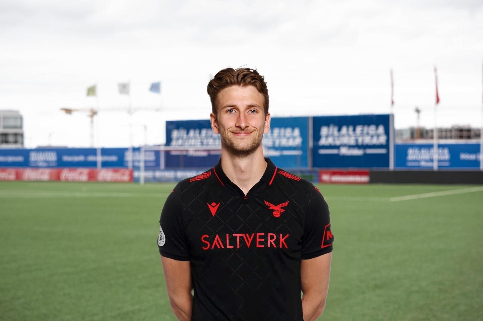 Frederik Schram er kominn aftur til Vals.