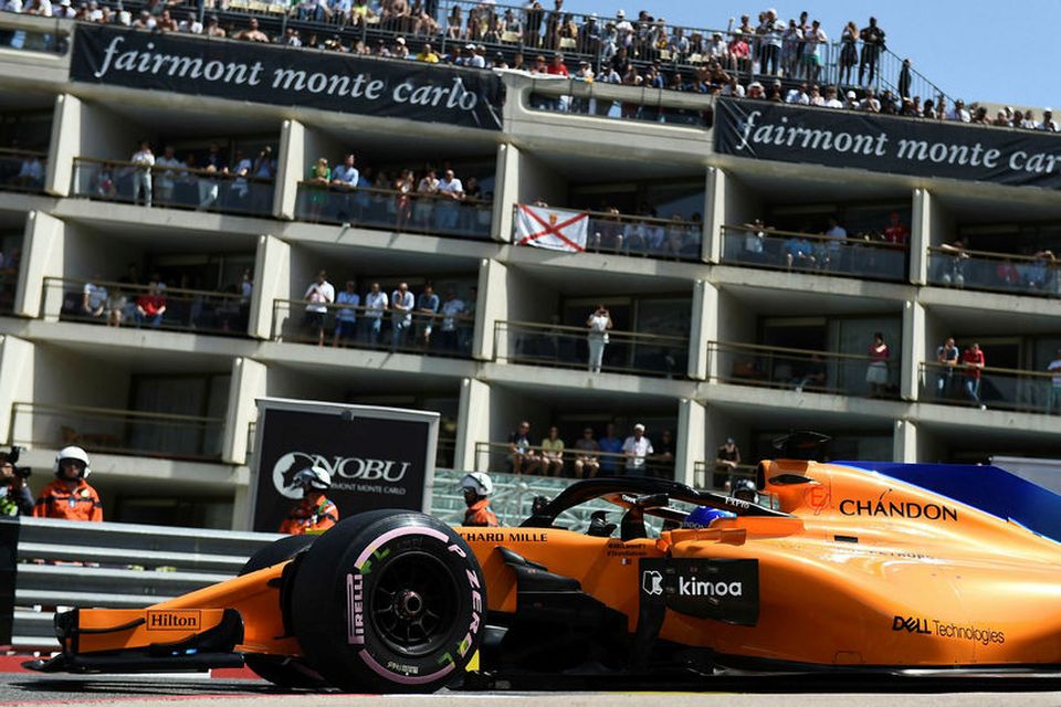 Fernando Alonso á leið til sjöunda sætis í tímatökunni í Mónakó.