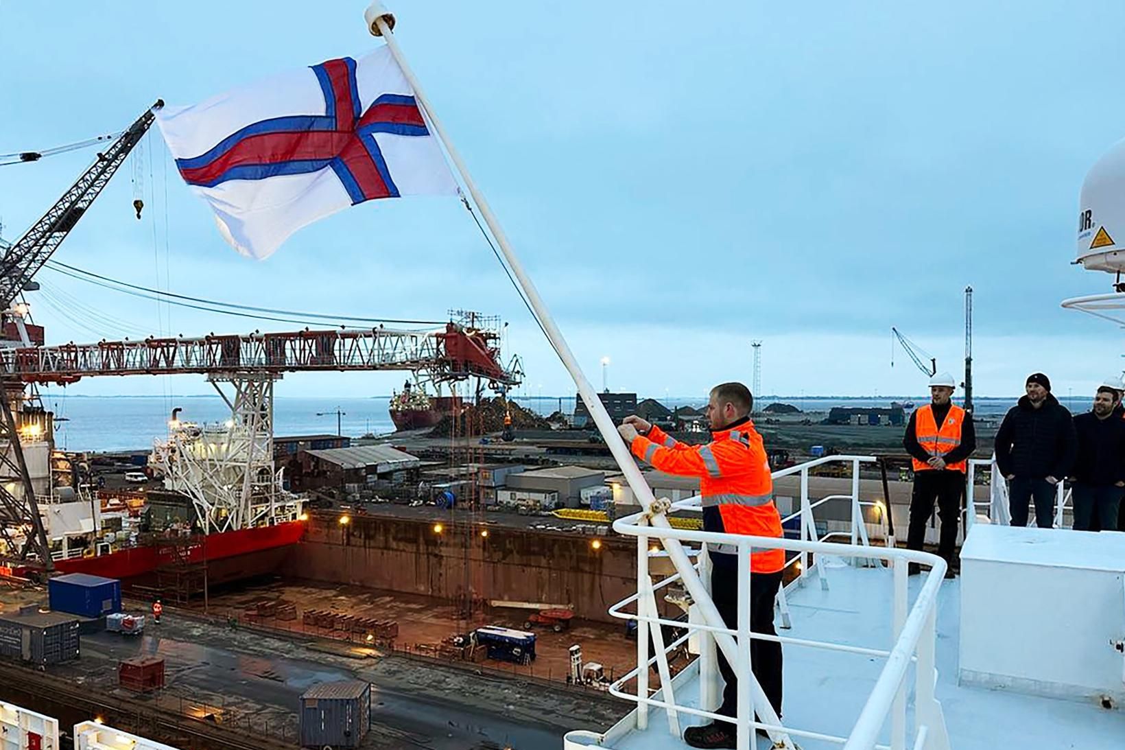 Kaupum Smyril Line á Glyvurnsesi var fagnað í gær.