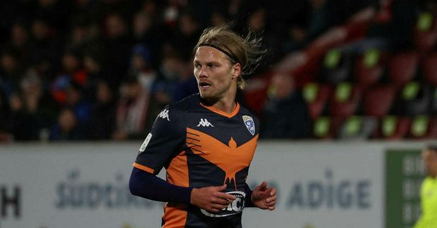 Birkir Bjarnason og félagar gætu fallið úr B-deildinni.
