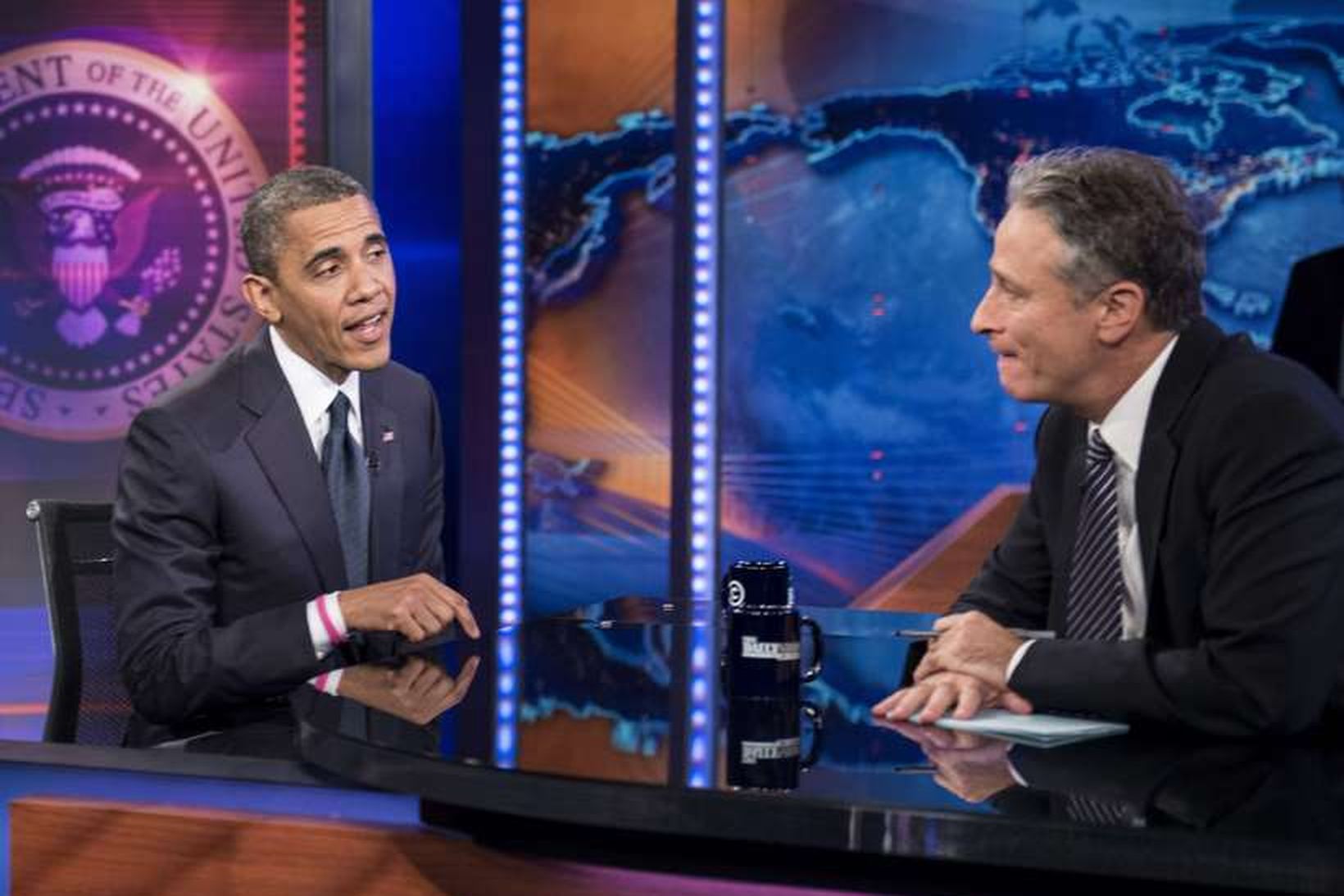 Barack Obama var gestur Stewart árið 2012.