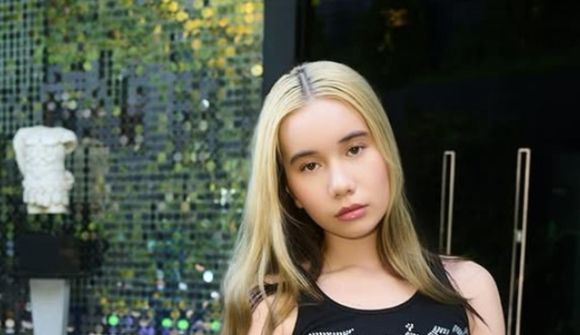 Fagnaði 18 ára afmælinu með því að stofna OnlyFans-reikning