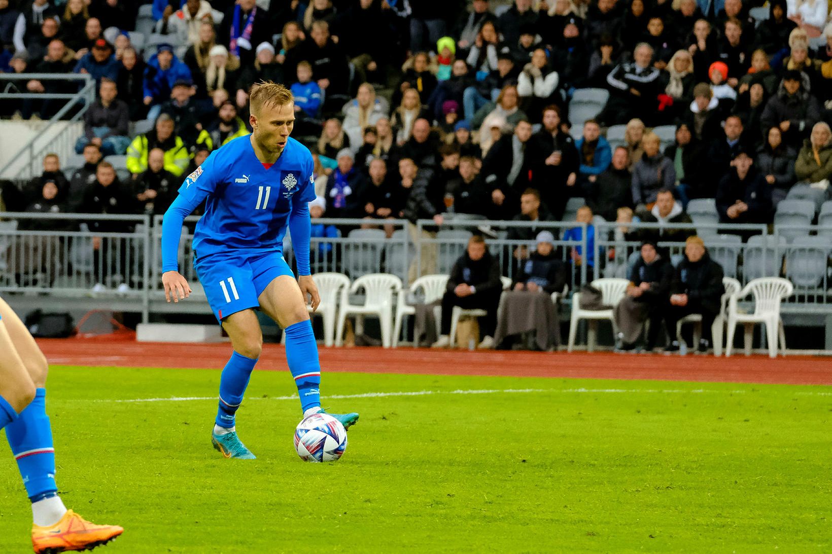 Jón Dagur Þorsteinsson í leik með íslenska landsliðinu.