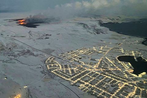 The town ofGrindavík was evacuated on November 10. The police of Suðurnes has decided to ban all traffic to the town at least until after the Christmas holiday.