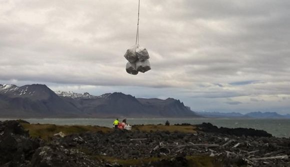 Þyrlan flutti tvö tonn af rusli