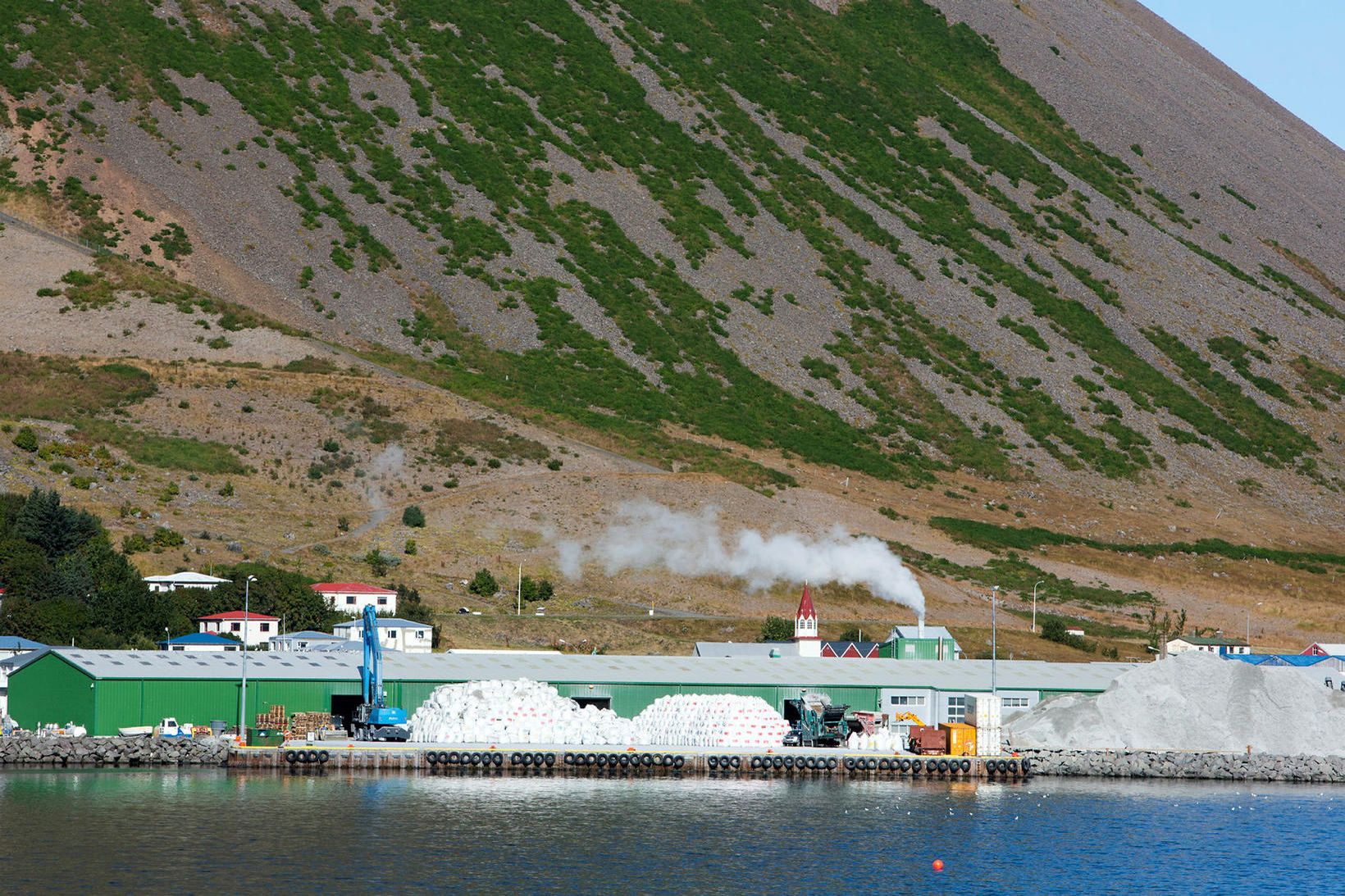 Bíldudalur. Verksmiðjan í Súðavík verður með sömu framleiðslugetu.