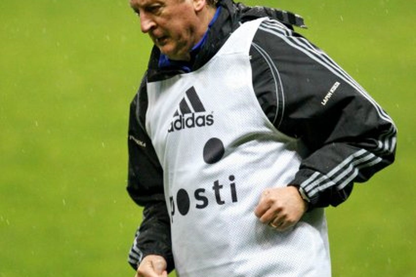 Roy Hodgson á landsliðsæfingu með Finnum í nóvember.