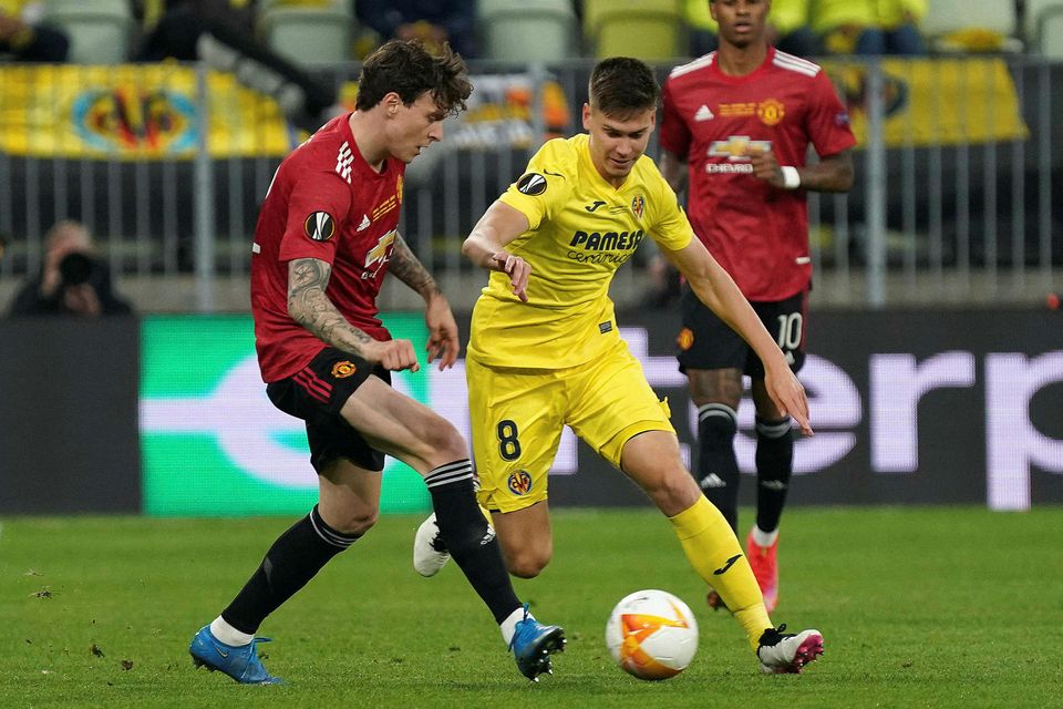 Victor Lindelöf og Juan Foyth í úrslitaleiknum í Gdansk í kvöld.