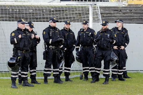 Armed police officers were present at the Iceland vs. Croatia football match on Sunday and the Color Run on Saturday.