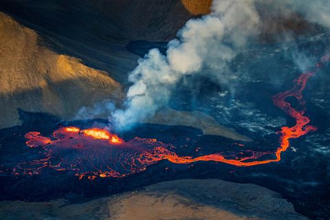 Less lava is flowing at Meradalir than in the beginning of the eruption.