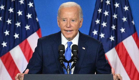 Biden gefur til kynna að hann haldi ótrauður áfram