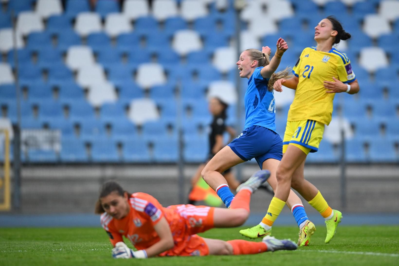 Átján ára hetja Íslands