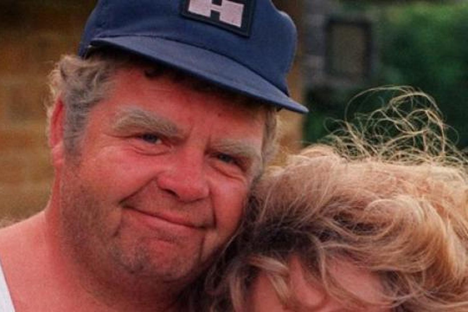 Geoffrey Hughes í hlutverki hins lata ónytjungs, Onslows í þáttunum …