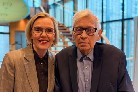 Guðrún Hafsteinsdóttir, formaður Sjálfstæðisflokksins, og Halldór Blöndal, fyrrverandi ráðherra og þingmaður.