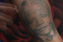 Minningu Mandela haldið á lofti