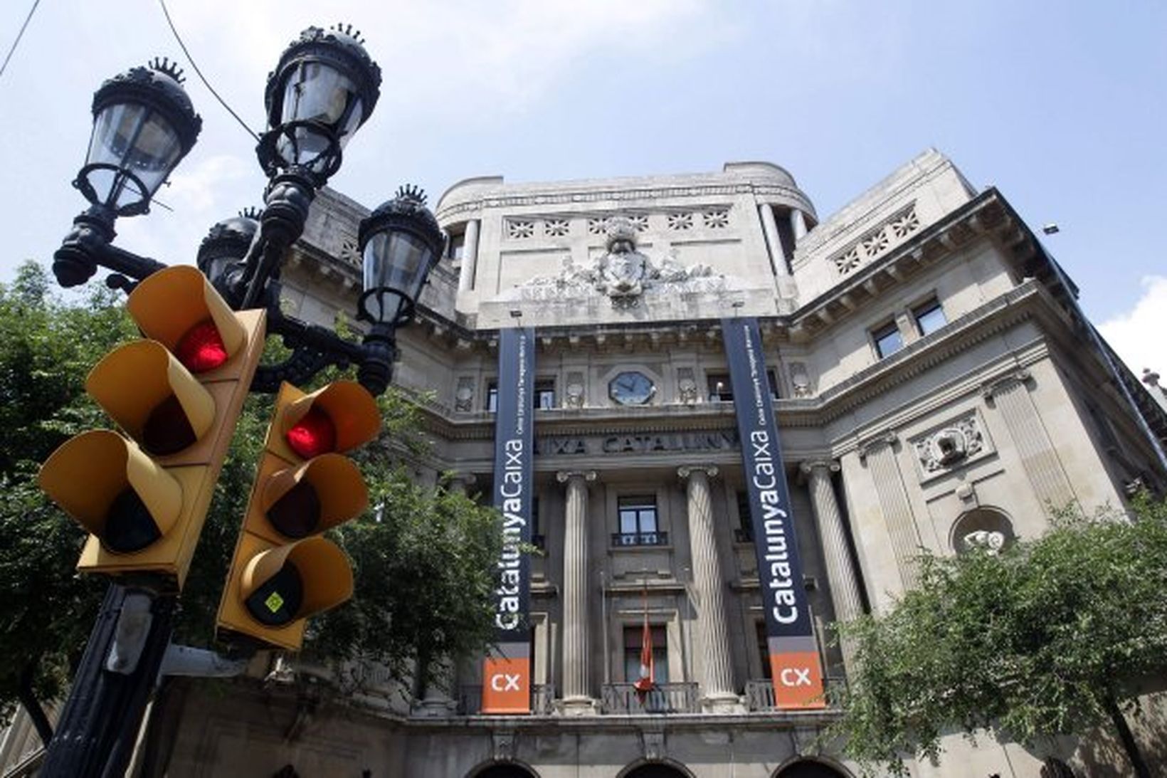 Spænski bankinn Catalunya Caixa er einn þeirra átta banka sem …
