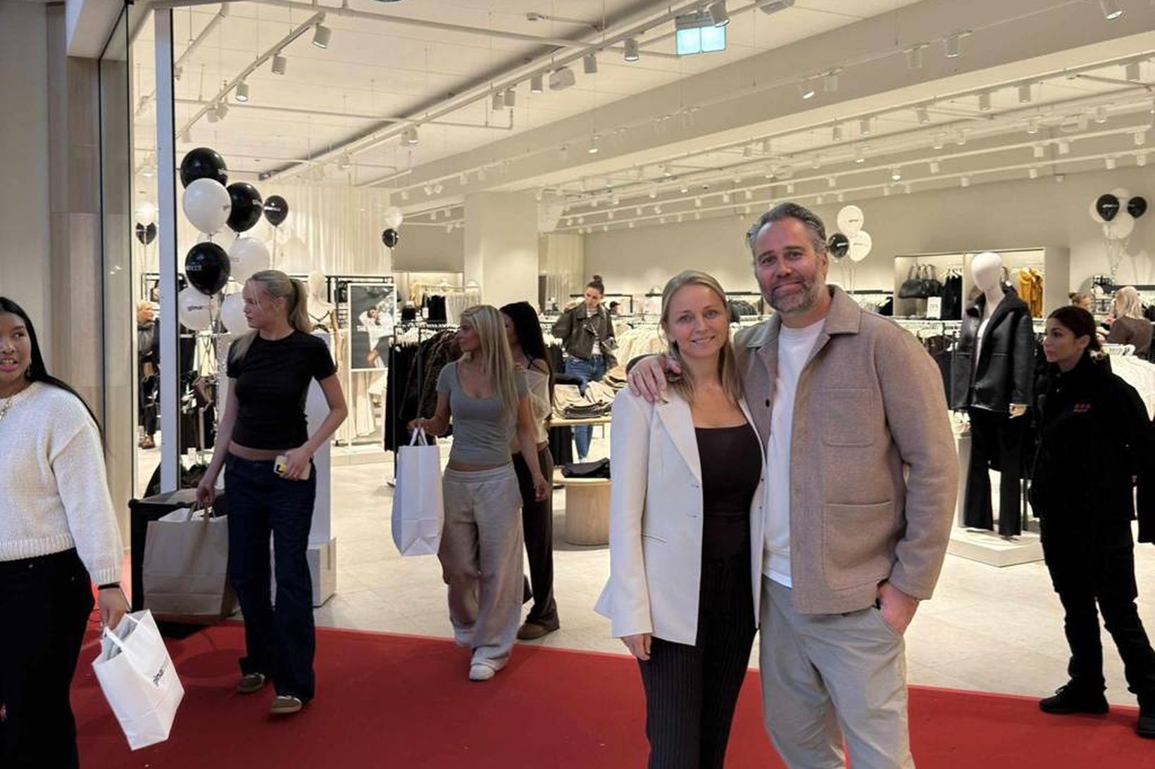 Albert Þór Magnússon og Lóa Dagbjört Kristjánsdóttir eigendur LDX19 fyrir …