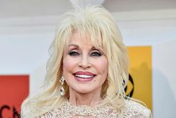 Dolly Parton er mjög stolt af kindinni Dolly.