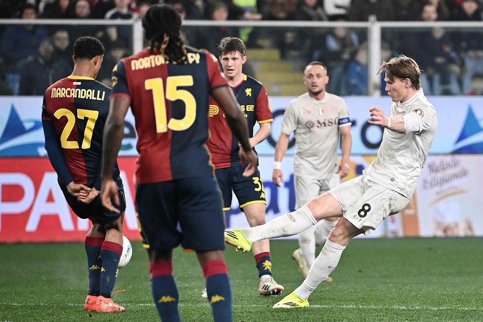 Maradona: Pabbi er guð og McTominay Jesús