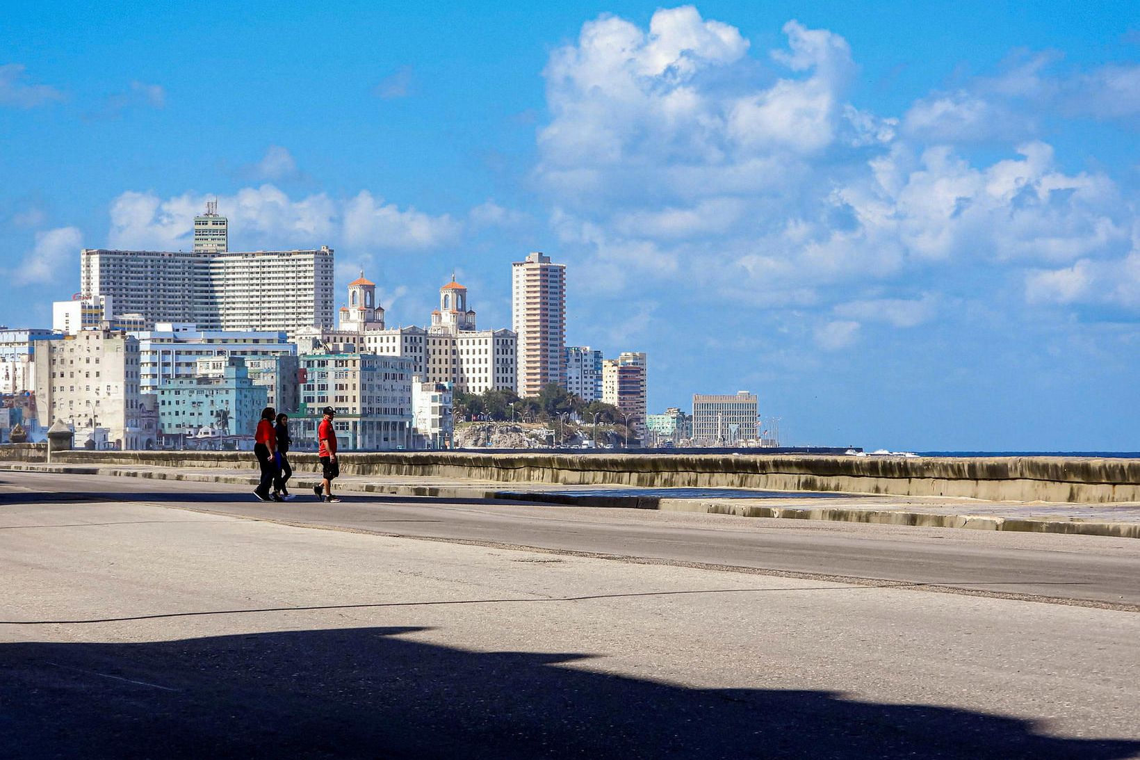 Innleiða fjögurra daga vinnuviku til bráðabirgða