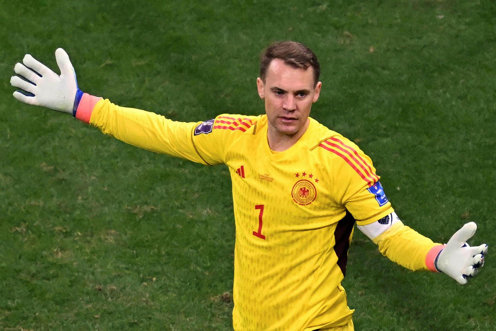 Manuel Neuer í leik með þýska landsliðinu á HM 2022 …