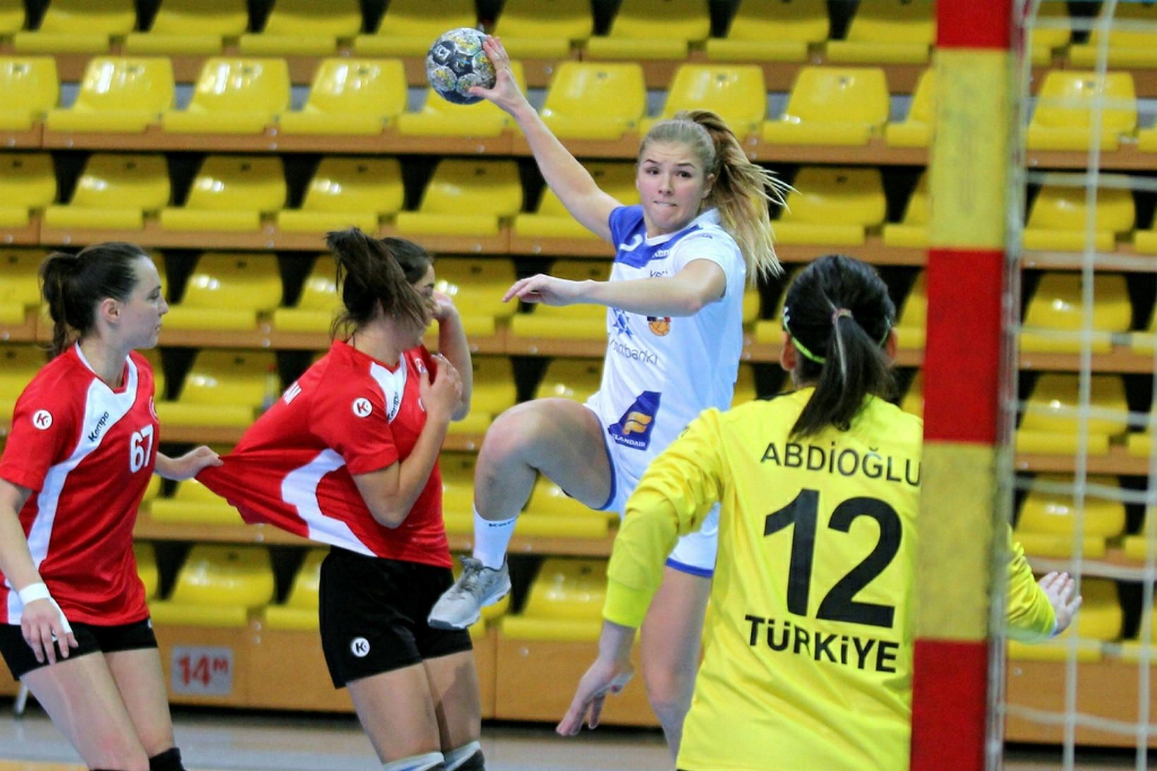 Steinunn Hansdóttir í landsleik gegn Tyrklandi.