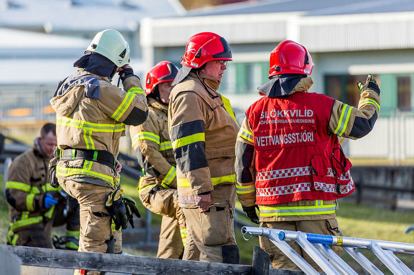 Slökkvilið að störfum.