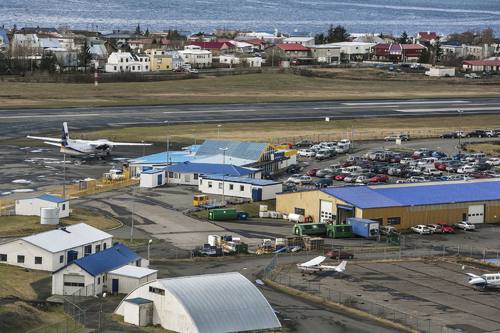 Málefni flugstöðvar á Reykjavíkurflugvelli er í lausu lofti vegna óvissu …