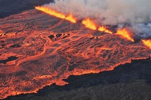 Horft yfir gosstöðvarnar.