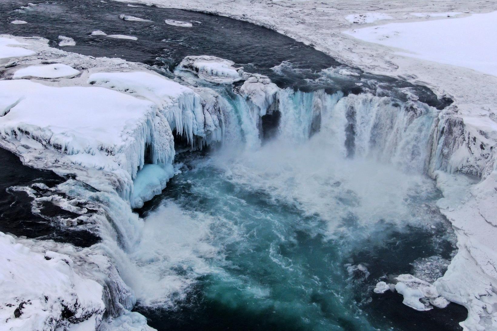 Goðafoss í klakaböndum. Myndin var tekin í gær.