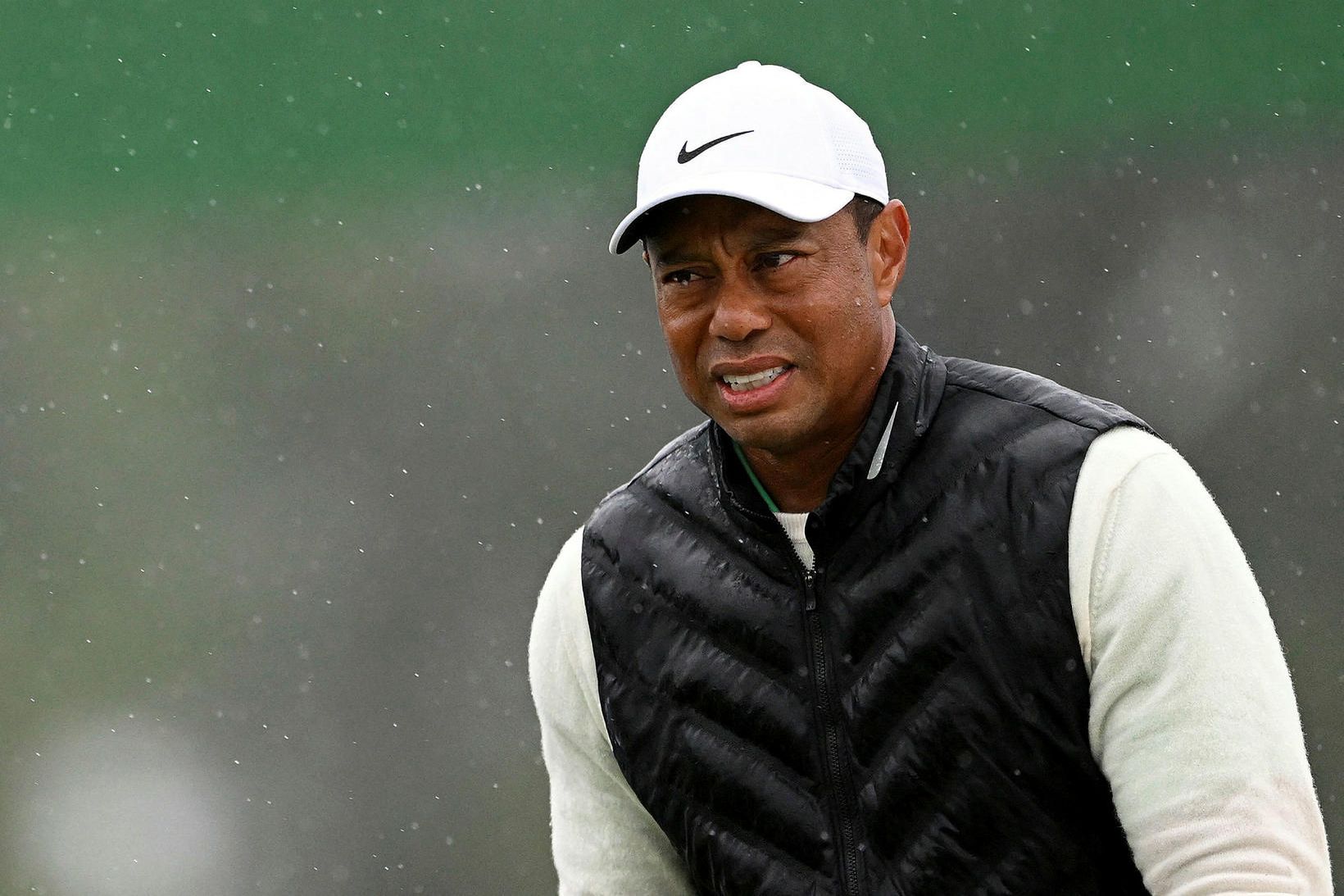 Tiger Woods er að jafna sig eftir aðgerð á ökkla.
