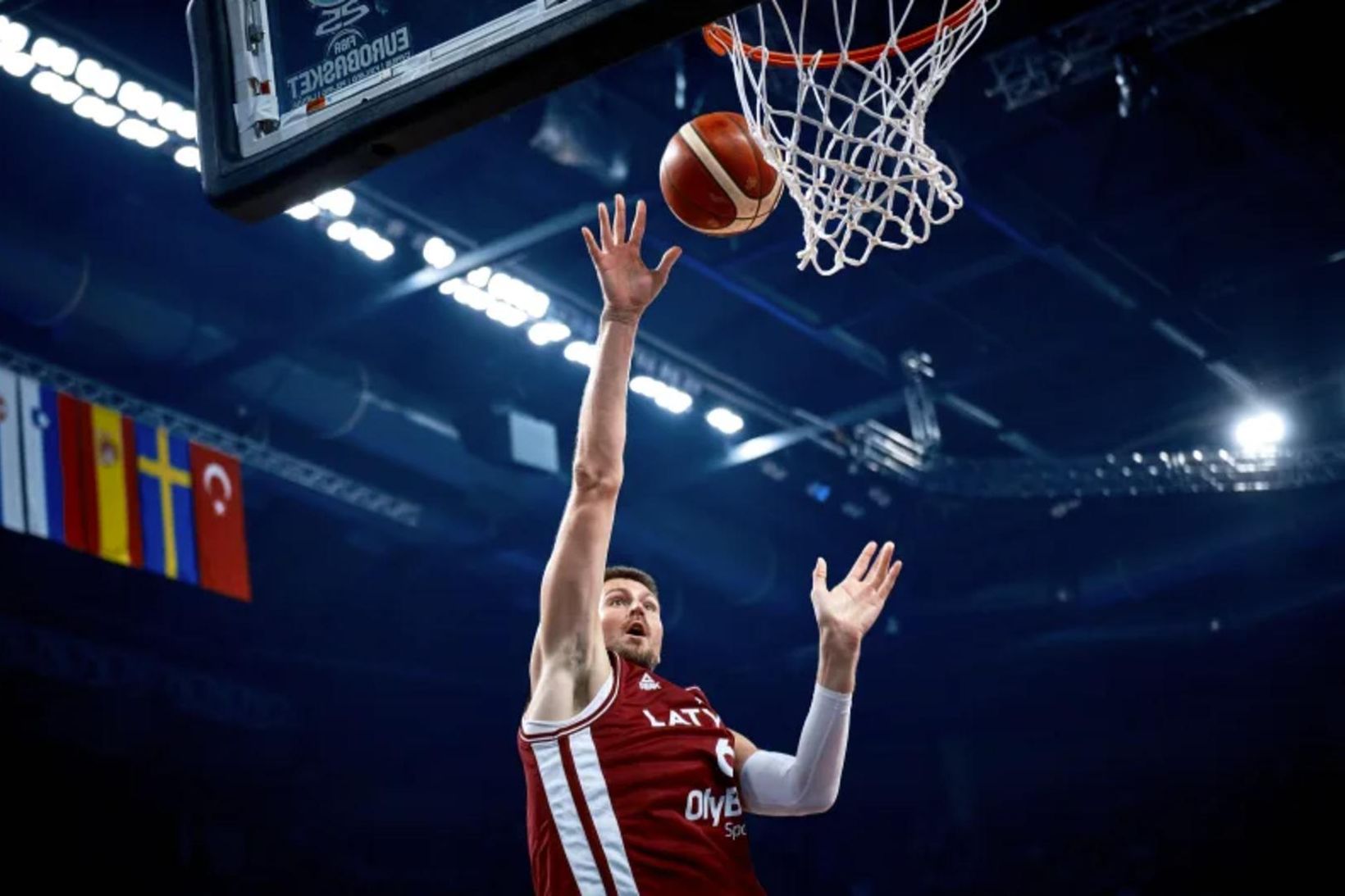 NBA-stjarnan drjúg í sigri heimamanna