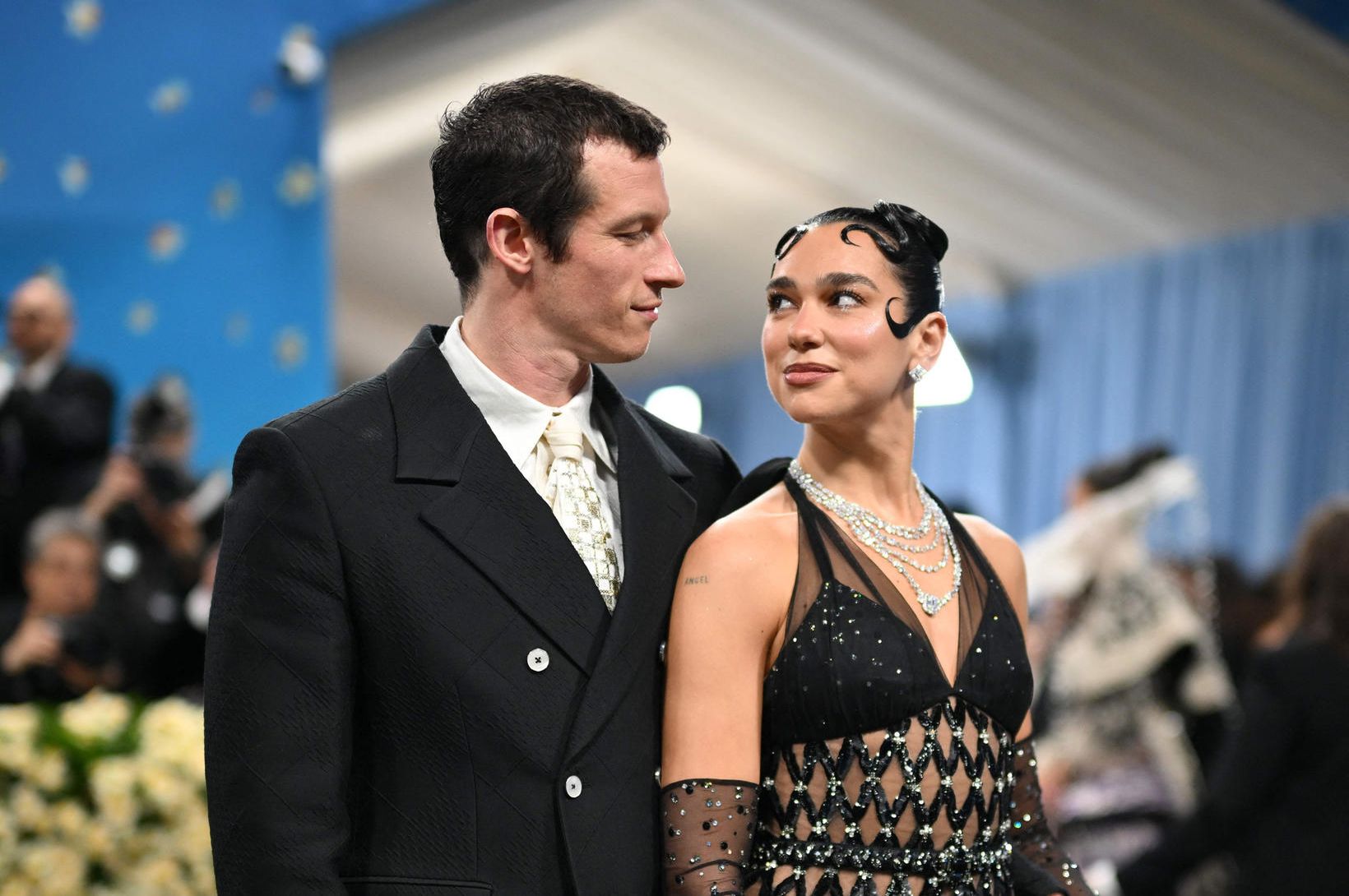 Dua Lipa staðfestir orðróminn