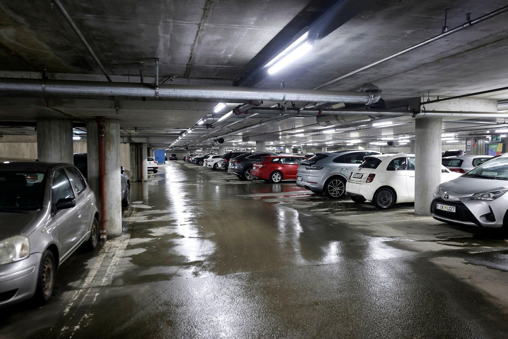 Áfram í haldi næstu fjórar vikur