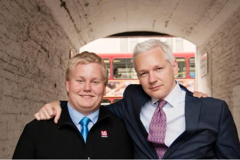 Siggi "The Hacker" Þórðarson and Julian Assange in 2011. Þórðarson has received a two-year prison sentence for fraud.