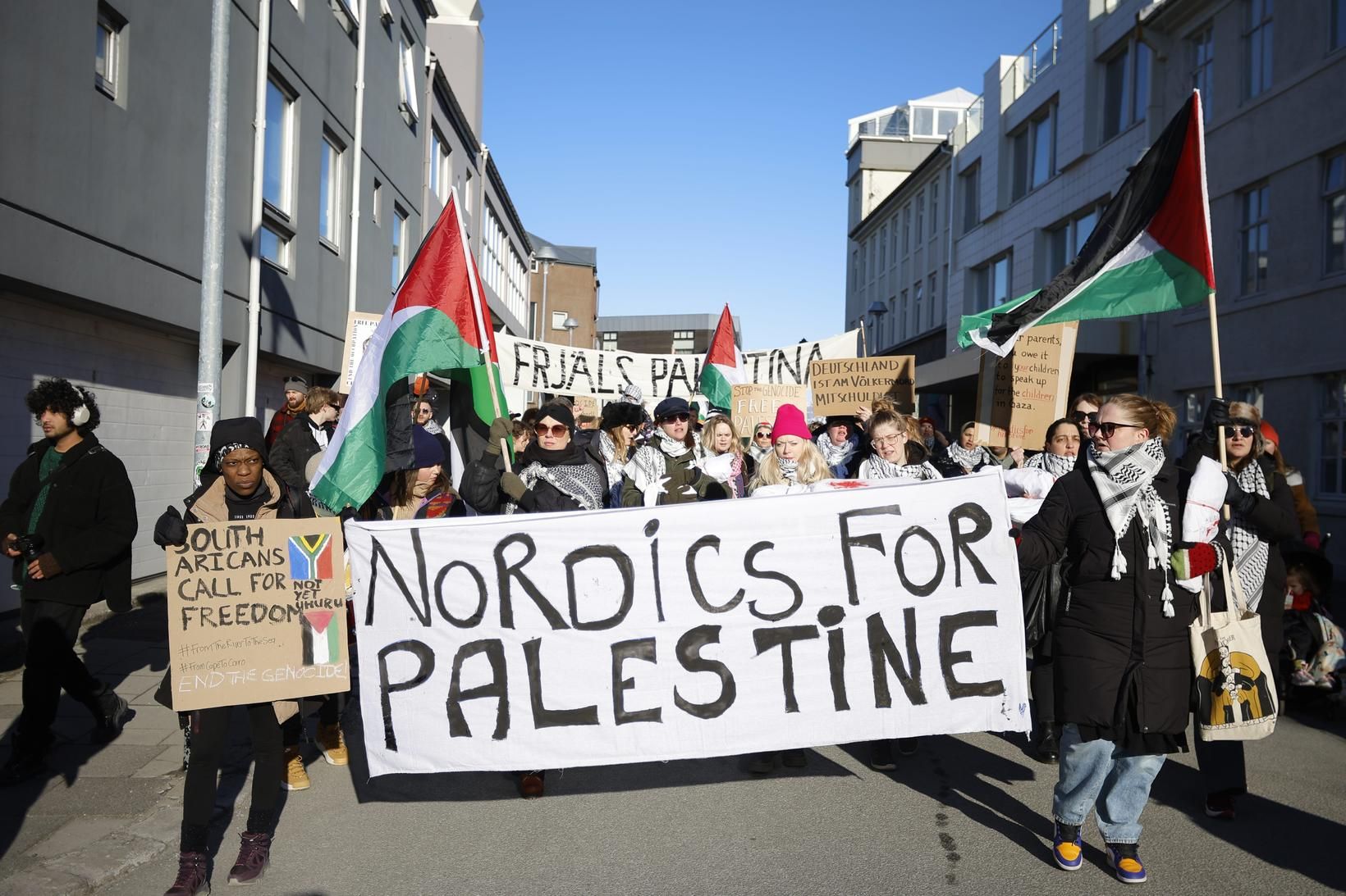 Gengið var til stuðnings Palestínu í dag.