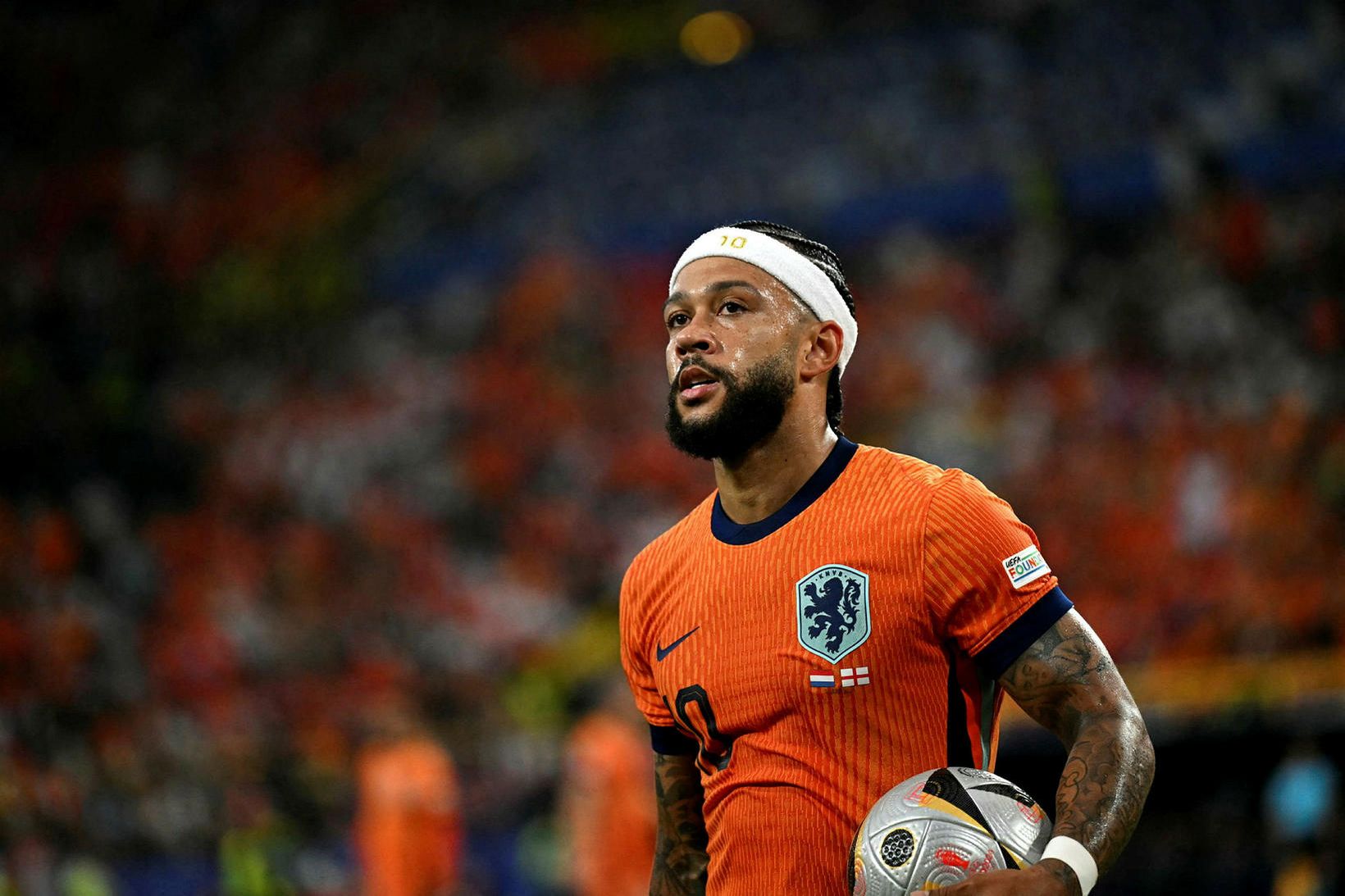 Memphis Depay í leik með Hollandi á EM í sumar.