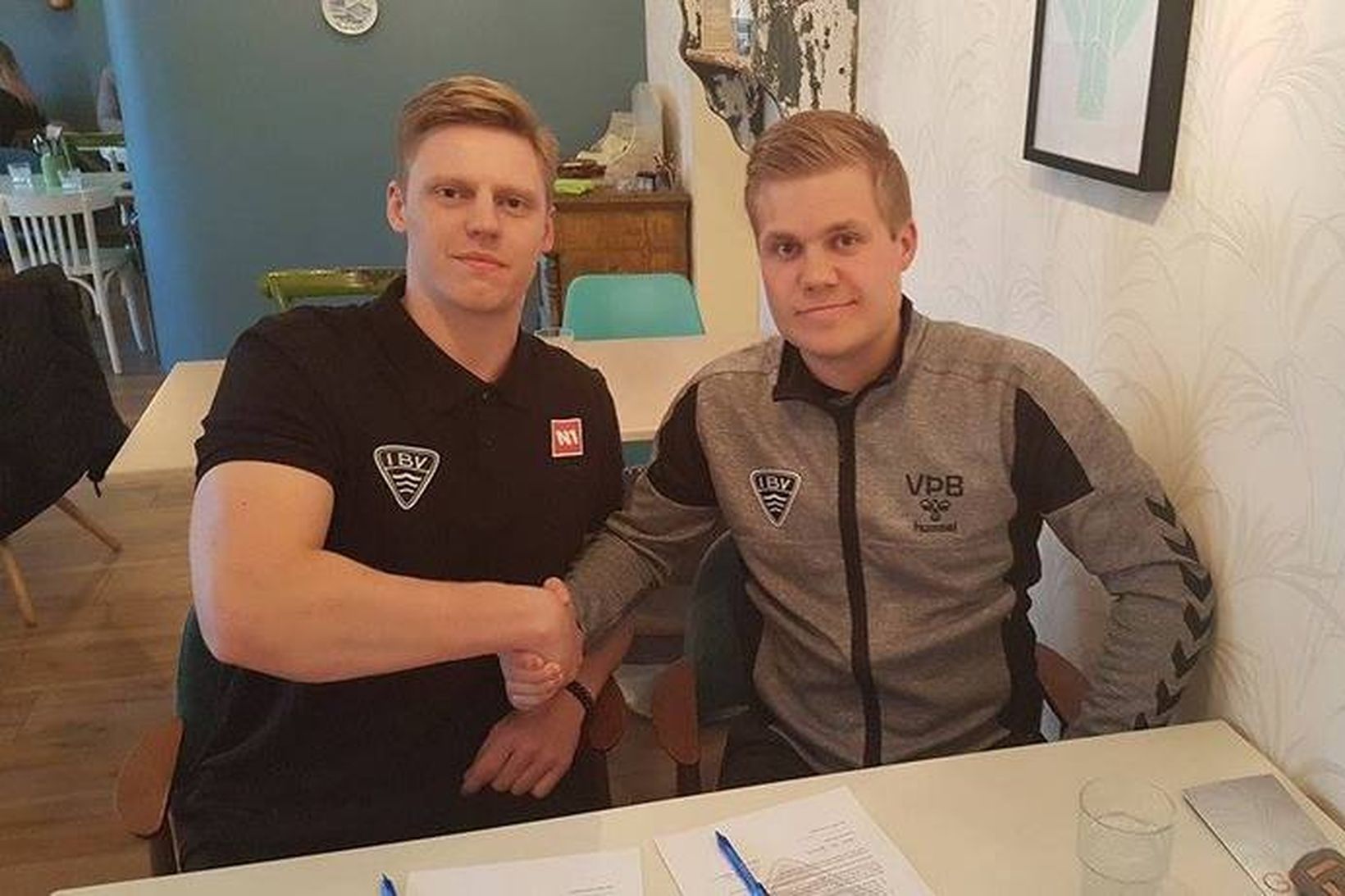 Róbert Sigurðsson og Vilmar Þór Bjarnason í handknattleiksráði ÍBV.