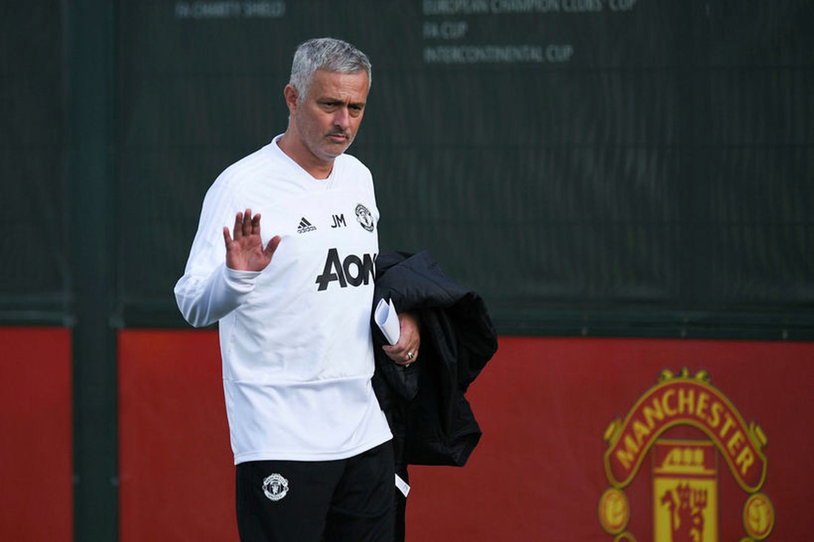 José Mourinho á æfingasvæði United í morgun.