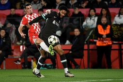 Joe Gomez verst í leiknum við Girona.