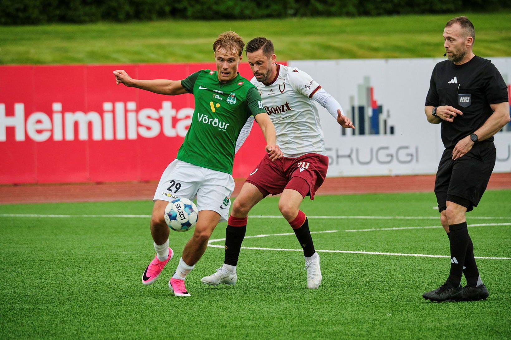 Fótboltaleikir færðir vegna veðurs