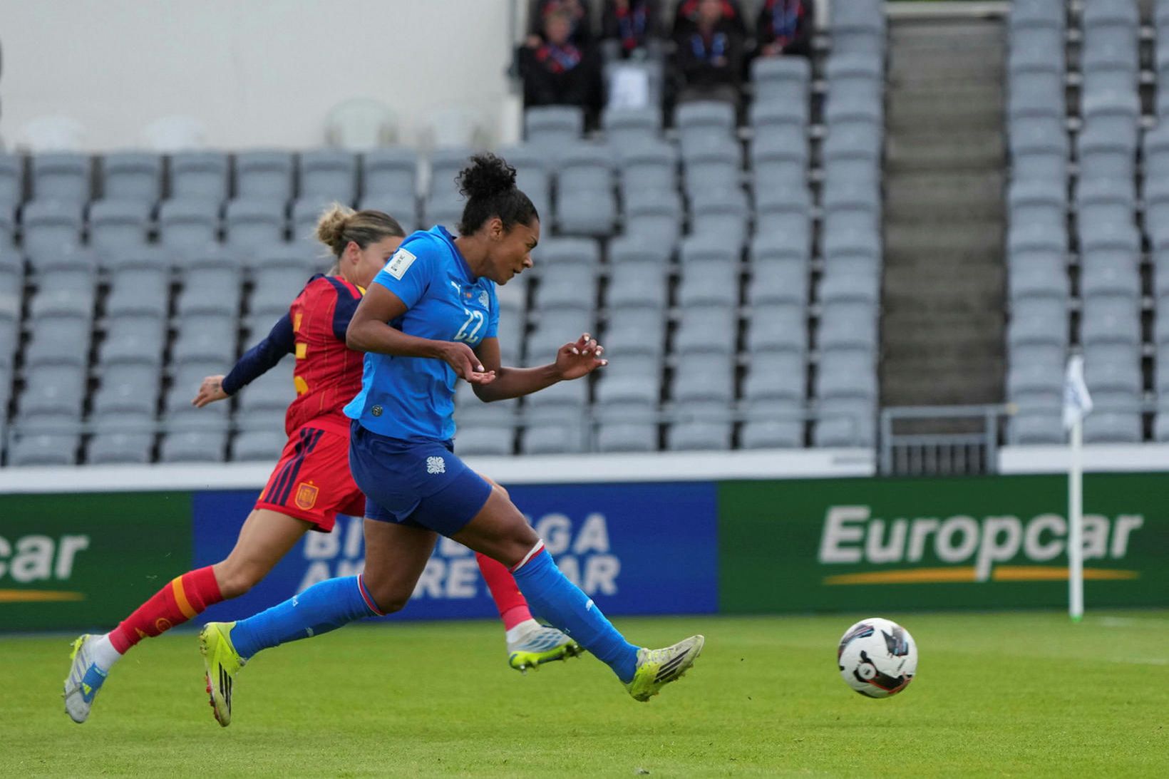 Ísland - Spánn, staðan er 1:4